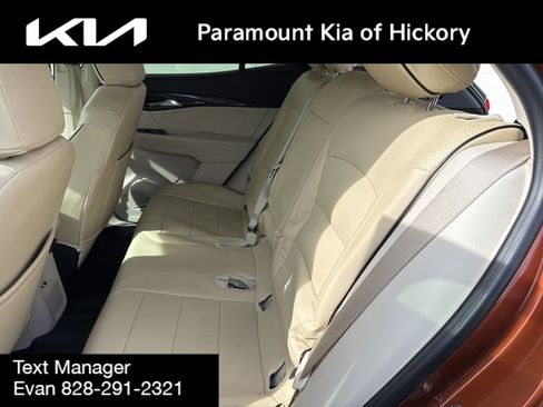 Used 2022 Buick Envision Preferred image 12