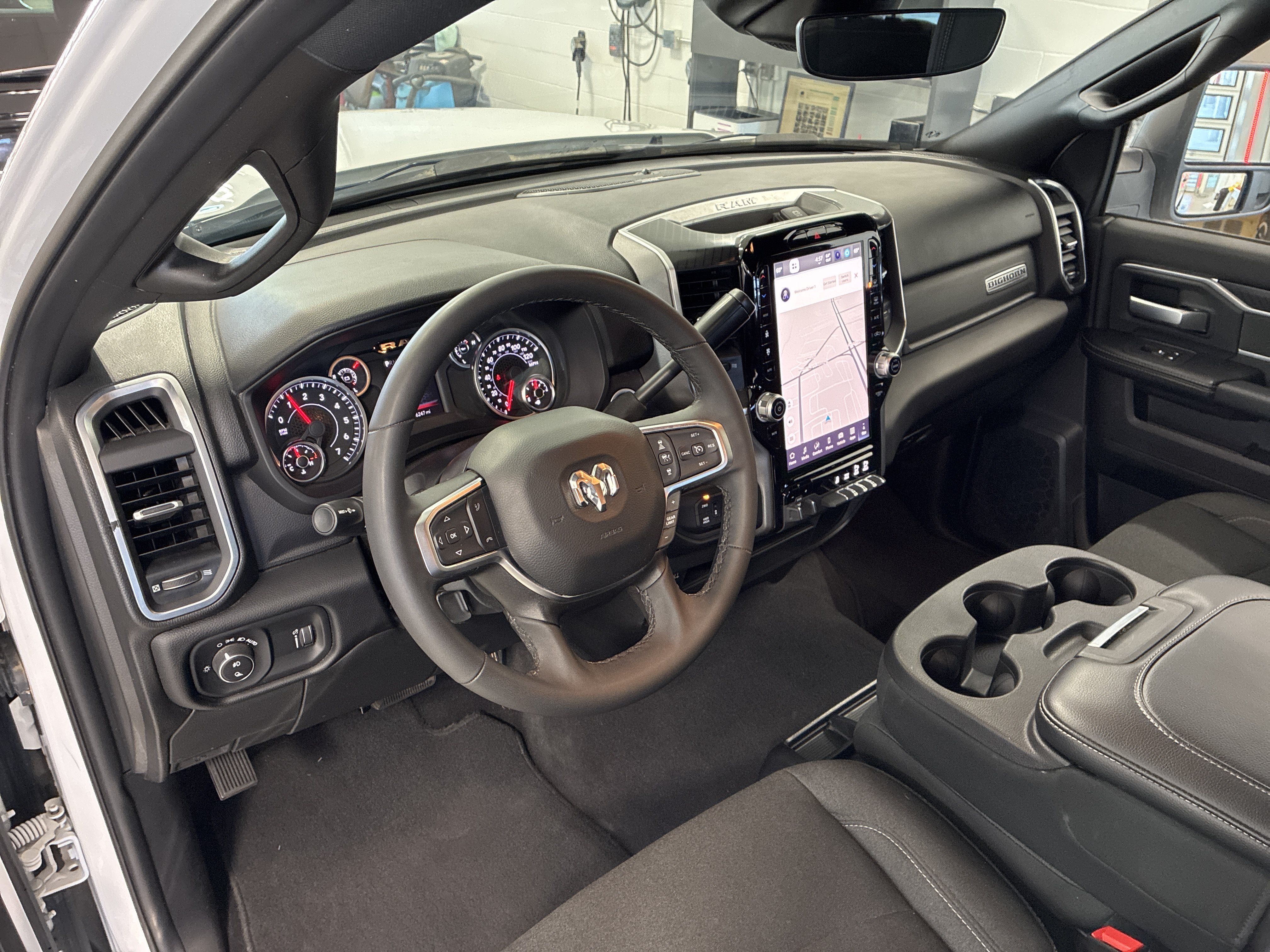Certified 2025 RAM 2500 Big Horn AWD/4WD image 16