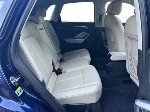 Used 2022 Audi Q3 2.0T Premium image 18