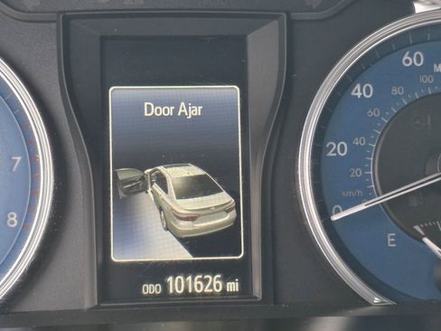 Used 2017 Toyota Camry LE image 40