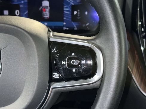 Used 2024 Volvo XC60 B5 Plus image 30