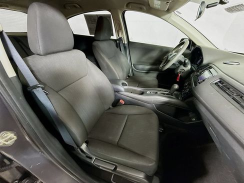 Used 2017 Honda HR-V LX image 25