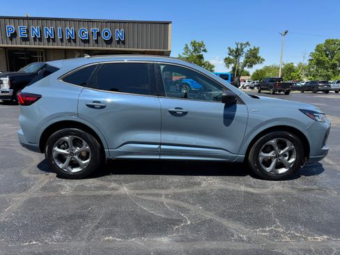 Used 2023 Ford Escape ST-Line w/ Equipment Group 301A FWD image 8