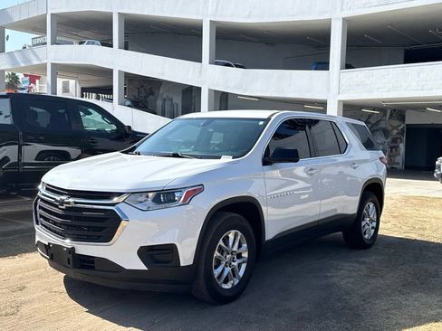 Used 2020 Chevrolet Traverse LS FWD image 1