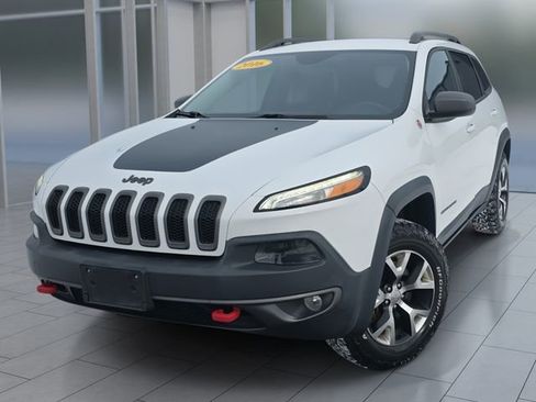 Used 2016 Jeep Cherokee Trailhawk AWD/4WD image 1