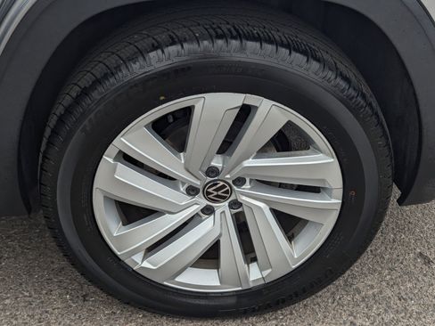 Used 2021 Volkswagen Atlas Cross Sport SE w/ Luggage Net & Mats Package FWD image 7