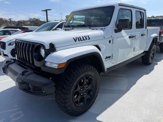 Used 2023 Jeep Gladiator Sport AWD/4WD video 1