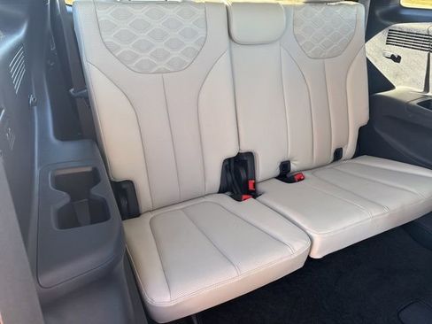 Used 2022 Hyundai Palisade Calligraphy image 22
