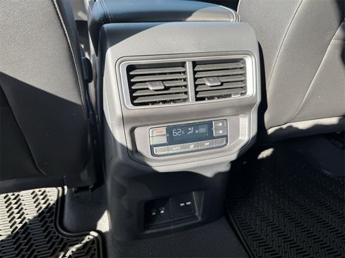 New 2026 Volkswagen Atlas SE image 25