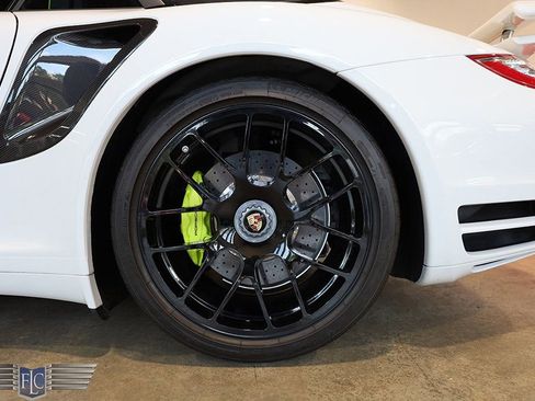 Used 2012 Porsche 911 Turbo image 38