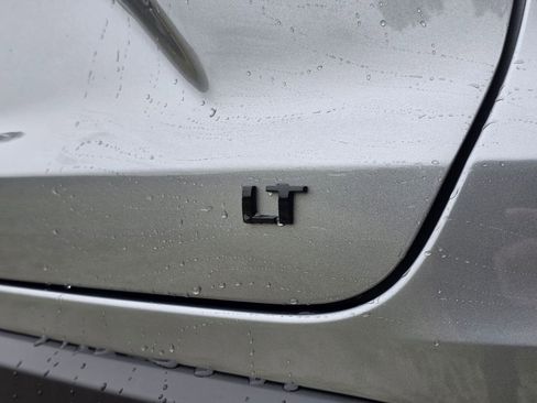 New 2026 Chevrolet Trax LT w/ Midnight Edition FWD image 25