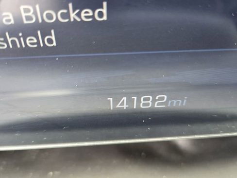 Used 2025 Chevrolet Equinox LT w/ Safety and Technology Package FWD image 26