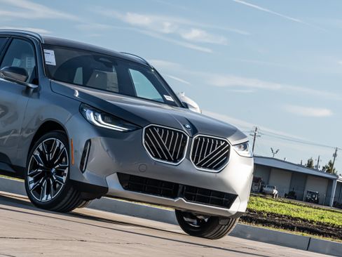 New 2026 BMW X3 xDrive30 w/ Premium Package image 5