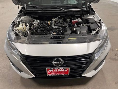 Used 2023 Nissan Altima 2.5 SV image 9