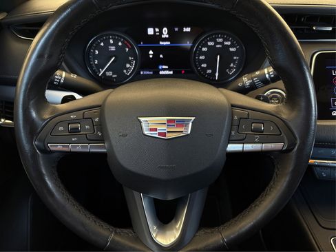 Used 2020 Cadillac XT4 Premium Luxury FWD image 18