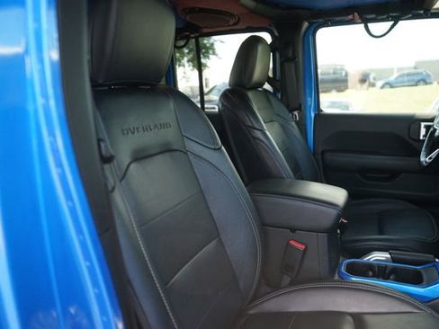 Used 2021 Jeep Gladiator Overland w/ Popular Equipment Package AWD/4WD image 19