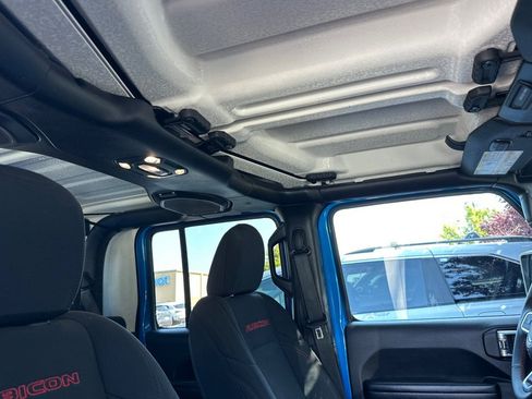 Used 2020 Jeep Gladiator Rubicon w/ Trailer Tow Package AWD/4WD image 16