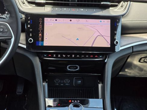 New 2026 Jeep Grand Cherokee L Limited AWD/4WD image 32