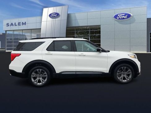 Certified 2023 Ford Explorer XLT w/ Equipment Group 202A AWD/4WD image 2