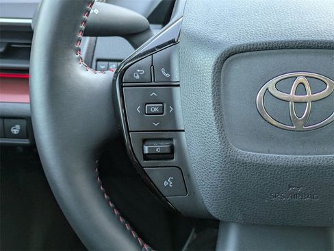 Used 2024 Toyota Prius Prime SE image 38