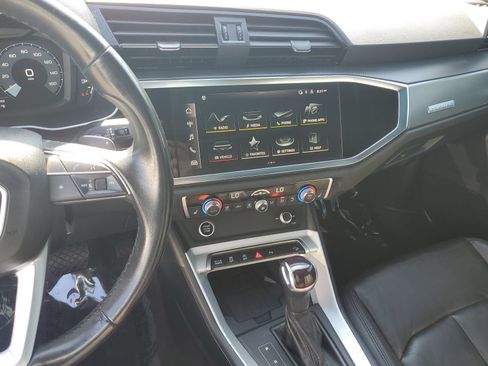 Used 2024 Audi Q3 2.0T Premium AWD/4WD image 24