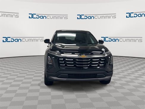 Used 2026 Chevrolet Equinox LT image 3