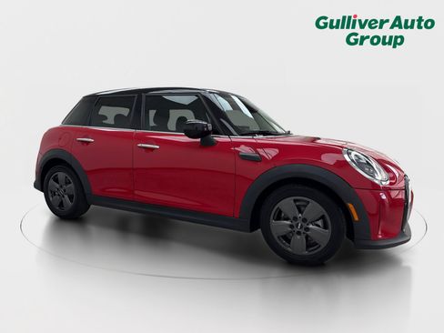 Used 2023 MINI Cooper 4-Door Hardtop FWD image 12