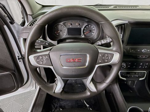 Used 2024 GMC Terrain SLE AWD/4WD image 18