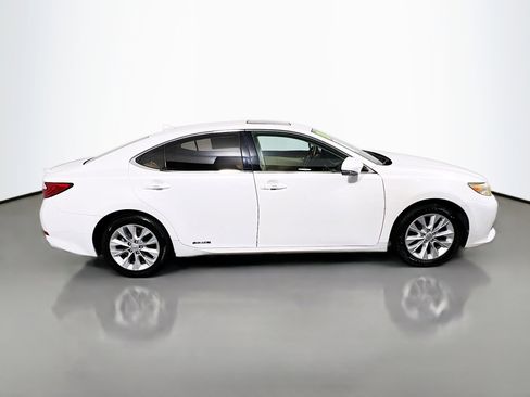Used 2013 Lexus ES 300h image 3
