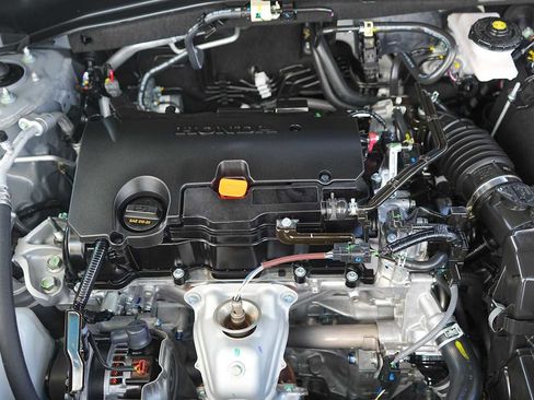 Certified 2026 Honda HR-V Sport image 9