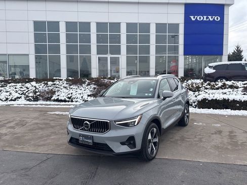 Certified 2025 Volvo XC40 B5 Plus image 47