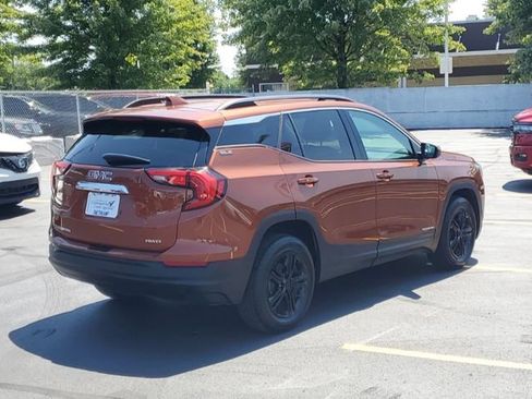 Used 2019 GMC Terrain SLE w/ Driver Convenience Package AWD/4WD image 4