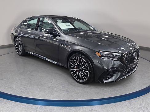 New 2026 Mercedes-Benz E 53 AMG e 4MATIC Sedan image 3