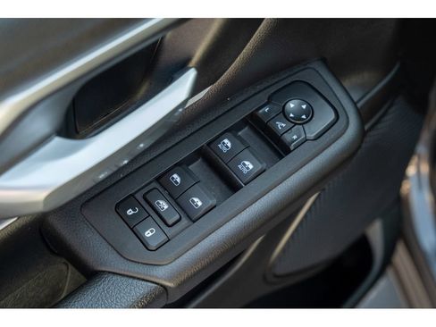 Used 2025 RAM 1500 Big Horn AWD/4WD image 14