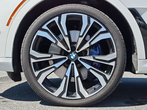 Used 2024 BMW X7 M60i w/ Executive Package AWD/4WD image 11