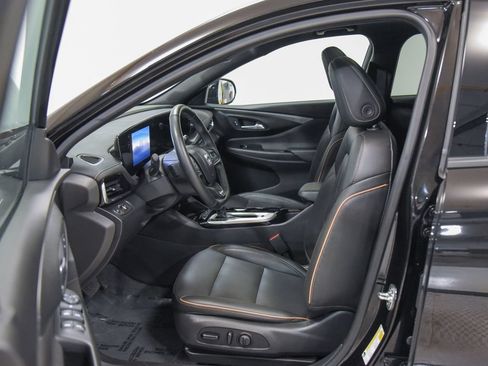 Used 2025 Buick Envista Avenir FWD image 13
