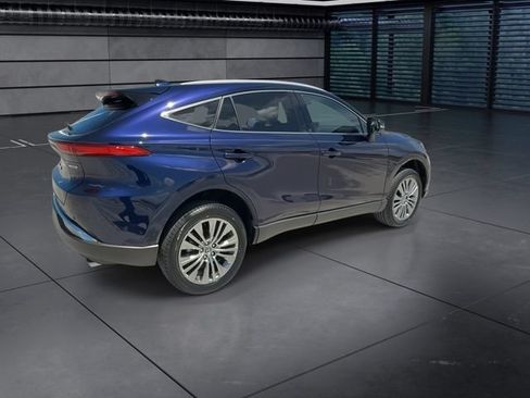 Used 2023 Toyota Venza Limited AWD/4WD image 8