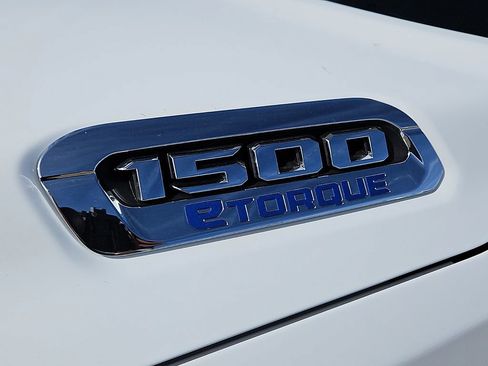 New 2026 RAM 1500 Laramie AWD/4WD image 7