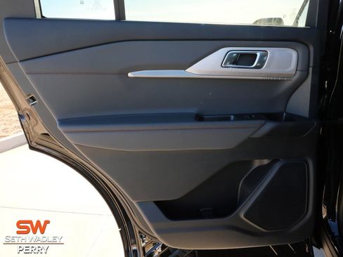 New 2026 Ford Explorer Active w/ Active Comfort Package image 12