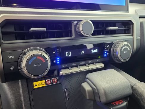 Used 2025 Toyota 4Runner TRD Off-Road Premium w/ Tow Technology Package AWD/4WD image 28