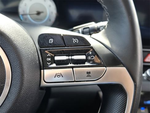 Certified 2023 Hyundai Elantra Limited image 25