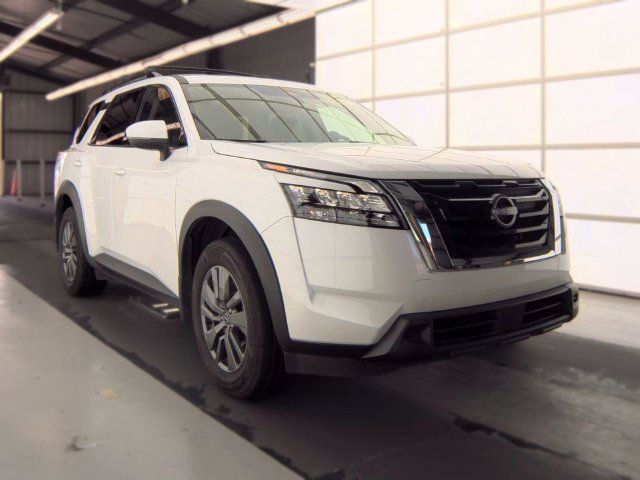 Certified 2025 Nissan Pathfinder SV w/ SV Premium Package FWD image 11