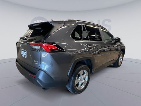 Used 2024 Toyota RAV4 XLE w/ Convenience Package AWD/4WD image 4
