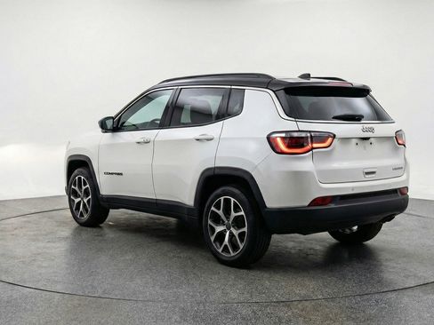 Used 2025 Jeep Compass Limited AWD/4WD image 6