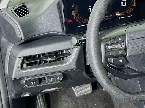 Used 2025 Kia K4 LXS image 17