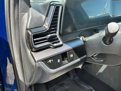 Used 2023 Kia Sportage EX image 19