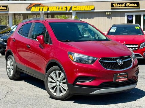 Used 2018 Buick Encore Preferred FWD image 1