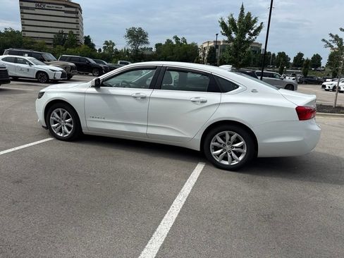 Used 2016 Chevrolet Impala LT w/ Convenience Package FWD image 8