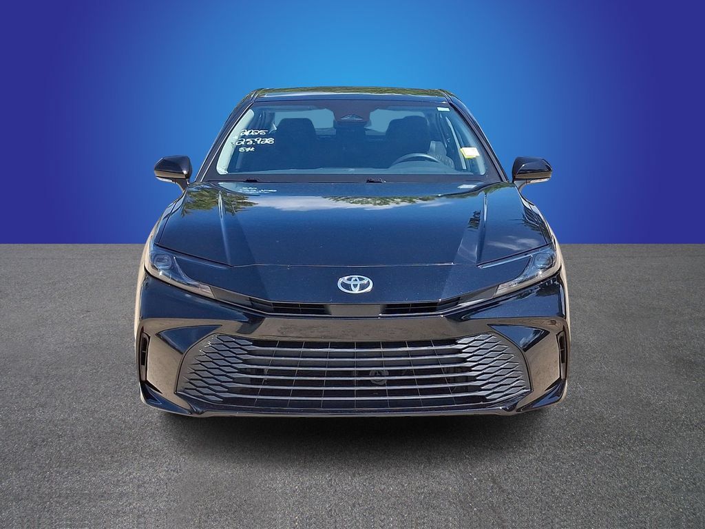 Used 2025 Toyota Camry LE FWD image 2