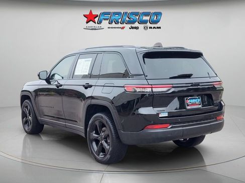 Certified 2023 Jeep Grand Cherokee Limited w/ Black Appearance Package AWD/4WD image 5
